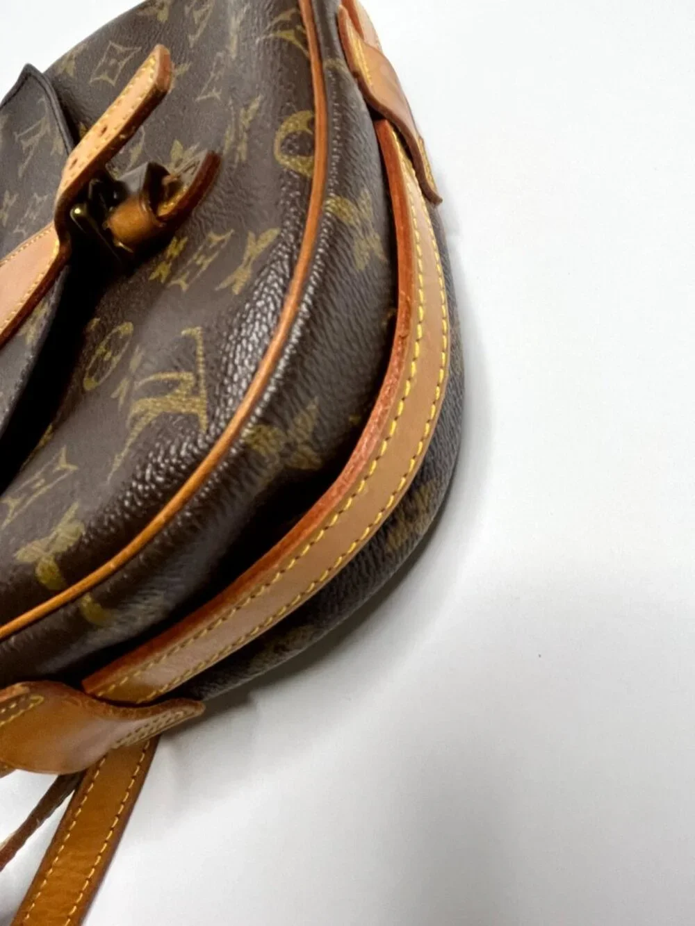 Authentic Louis Vuitton Cross Body Bag Shoulder HandBag Signature logo
